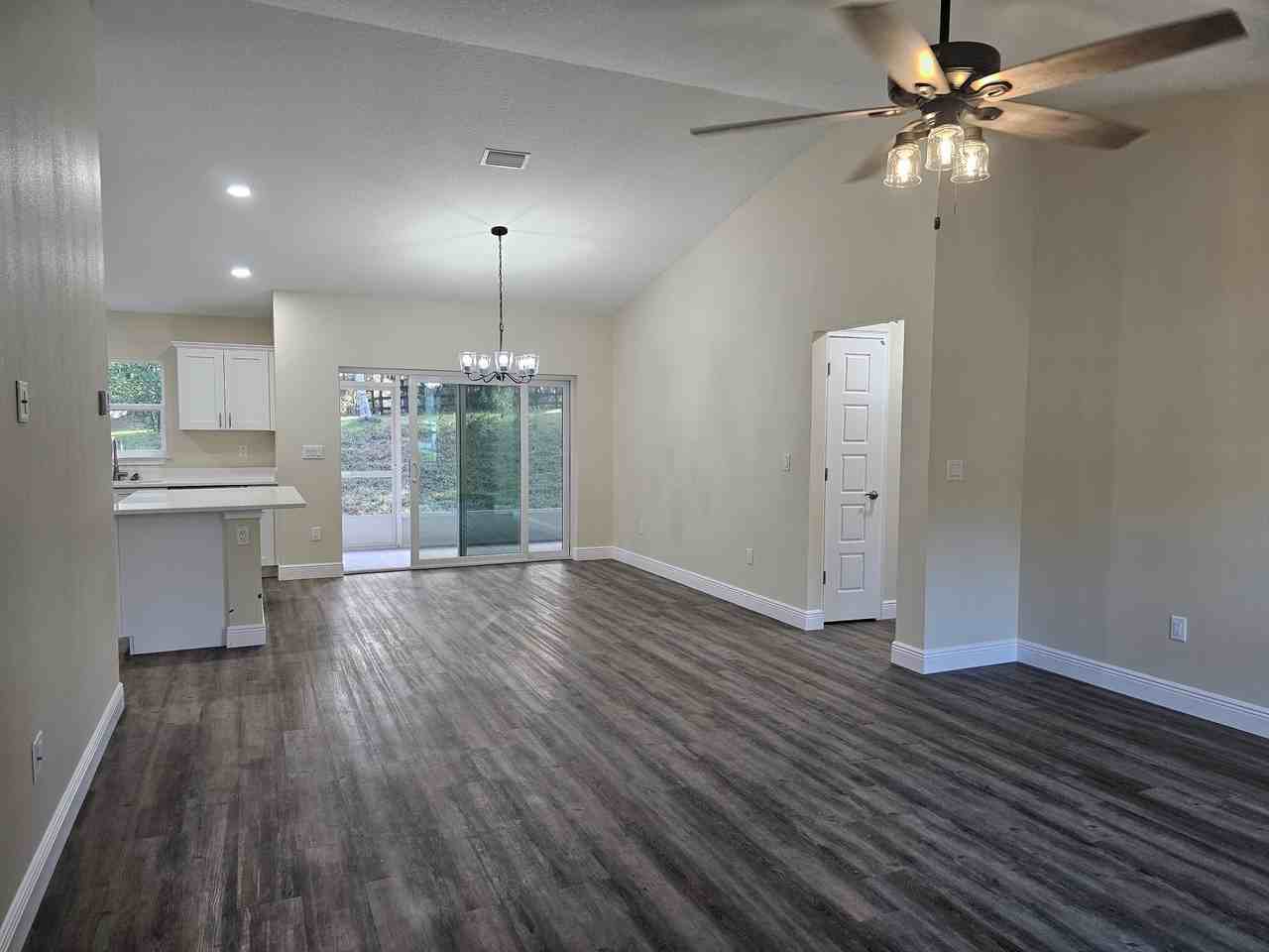 11661 North Kenlake Circle #1 - Photo 3 of 10