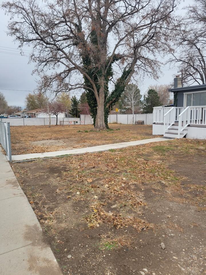 215 S Park St #1 - Photo 2 of 10