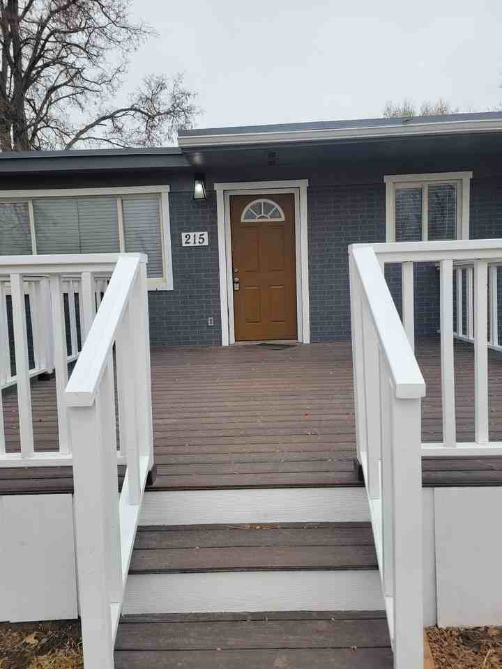 215 S Park St #1 - Photo 3 of 10