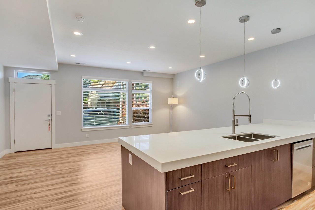 342 Reed Ave #1 - Photo 7 of 25