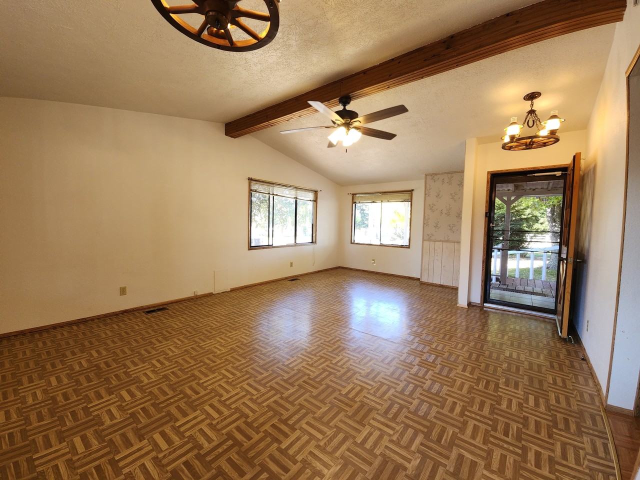 8260 Sherwood Blvd #1 - Photo 3 of 29