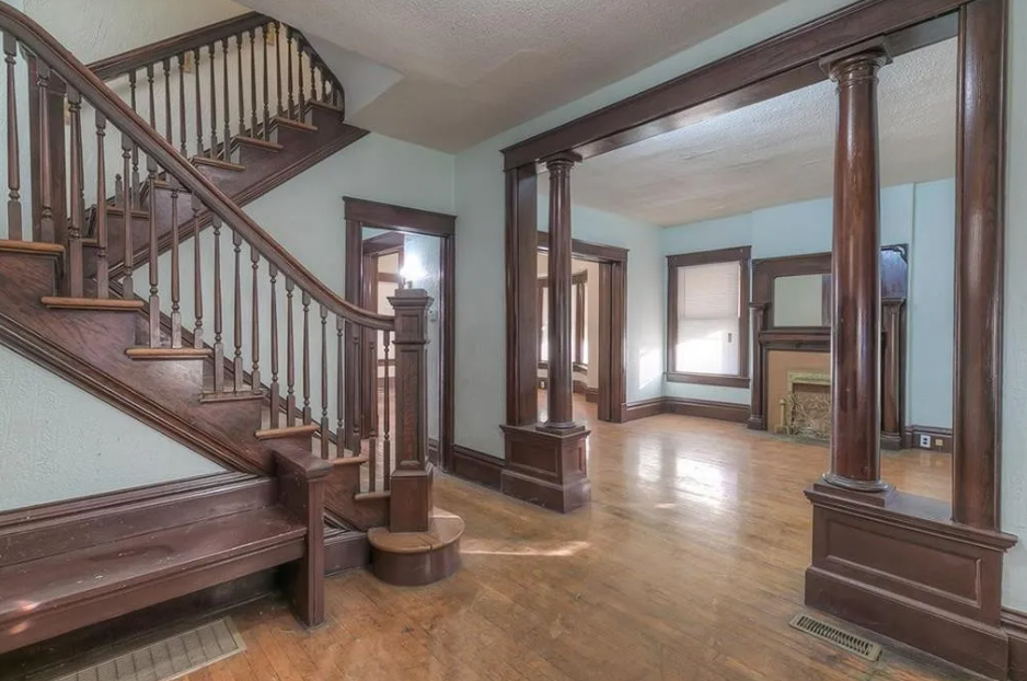 1233 Benton Boulevard #1 - Photo 4 of 5