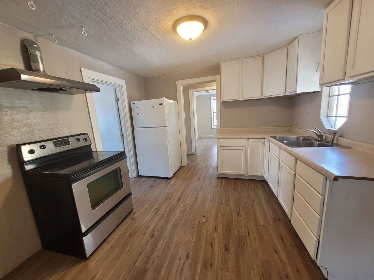 404 East Phoenix Avenue #1 - Photo 7 of 10