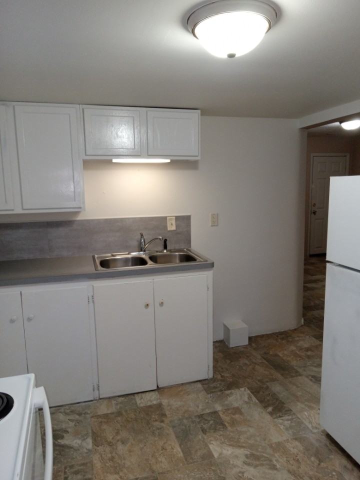 310 W 6th St #3 - Photo 4 of 4