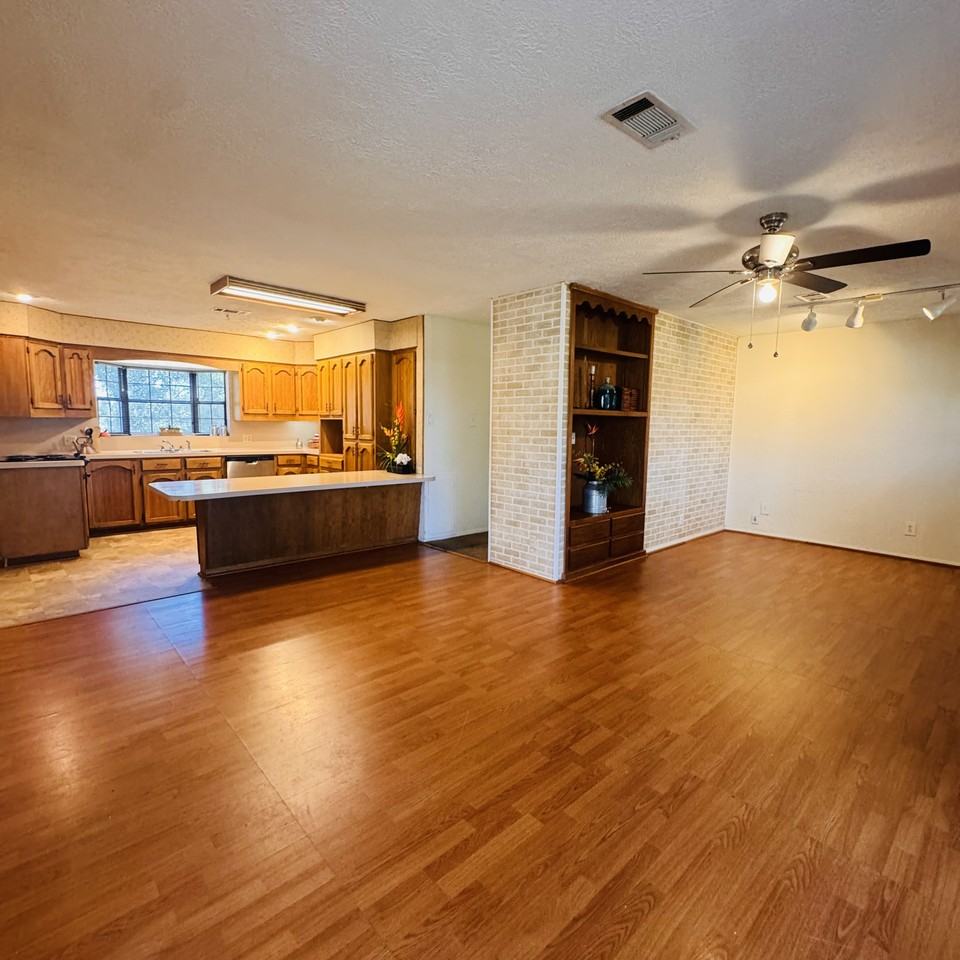 2241 14th Street - Photo 2 of 18