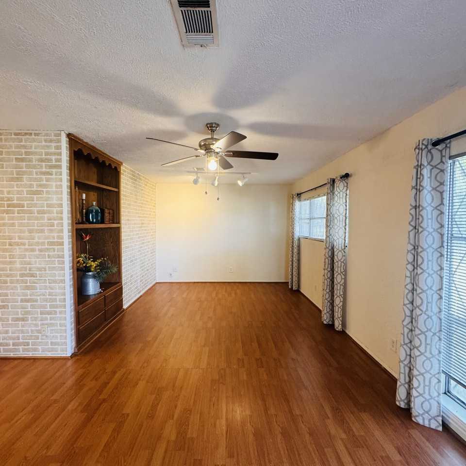 2241 14th Street - Photo 3 of 18