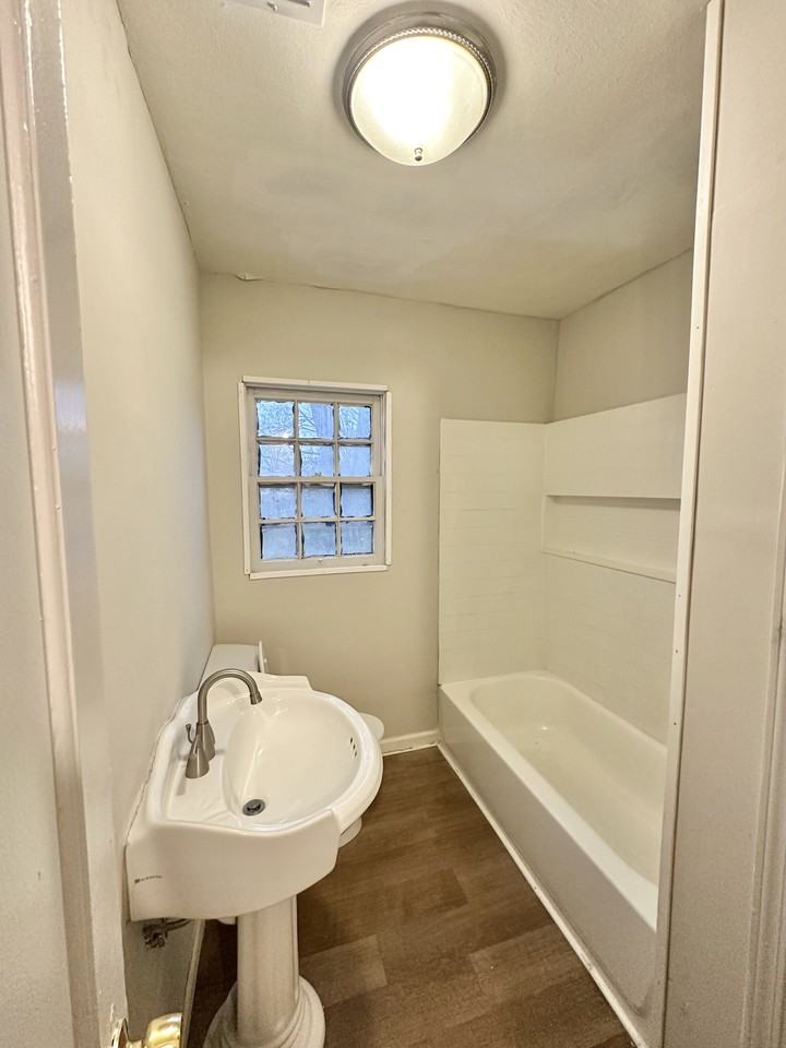 1860 Woodland Avenue Southwest #1 - Photo 7 of 12