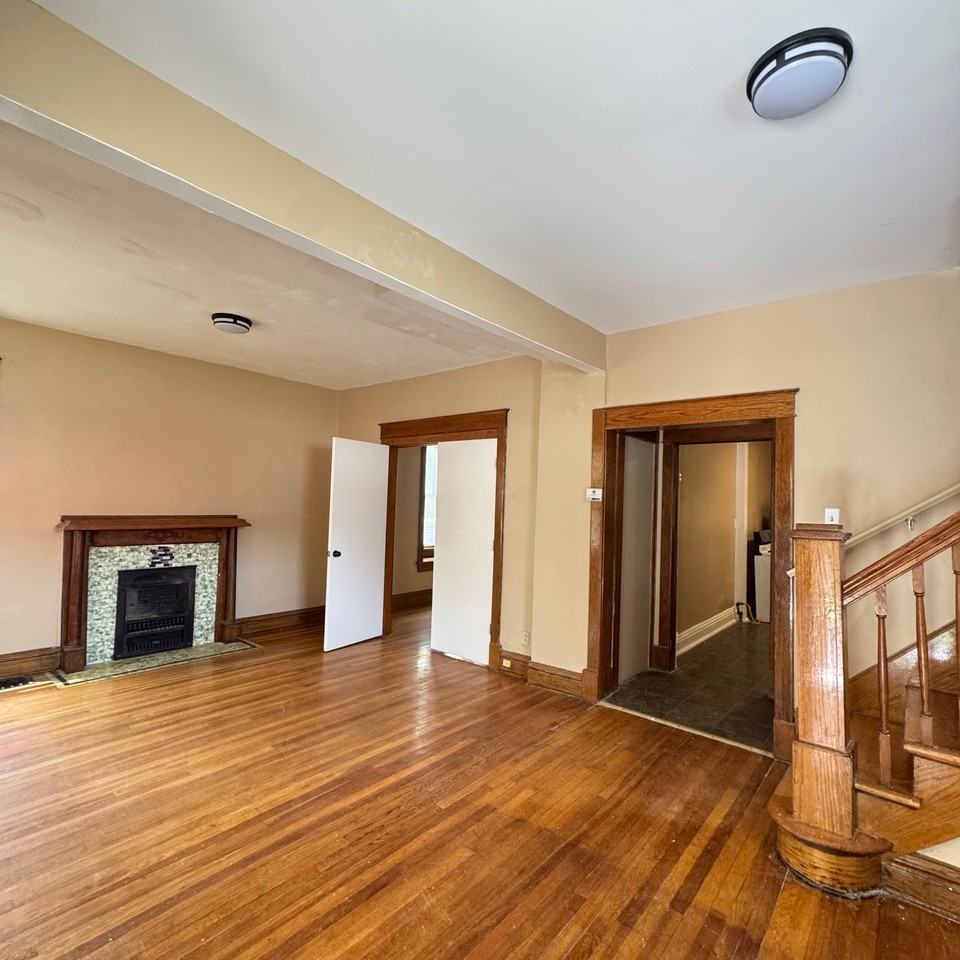 916 Bellefontaine Ave #1 - Photo 2 of 4