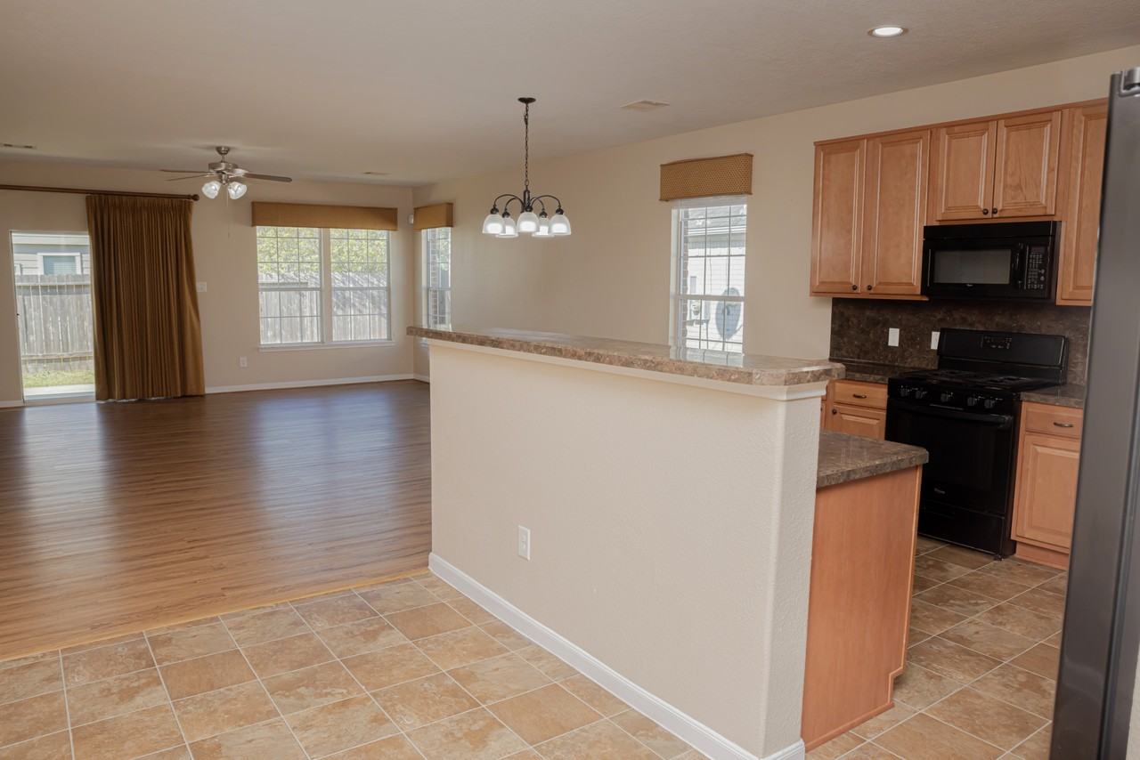 29735 Legends Green Dr - Photo 5 of 16