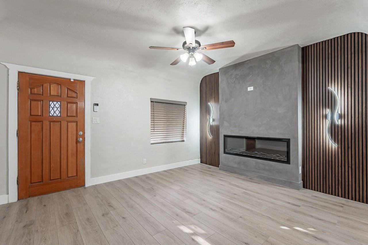 745 E Pierce St #1 - Photo 7 of 31