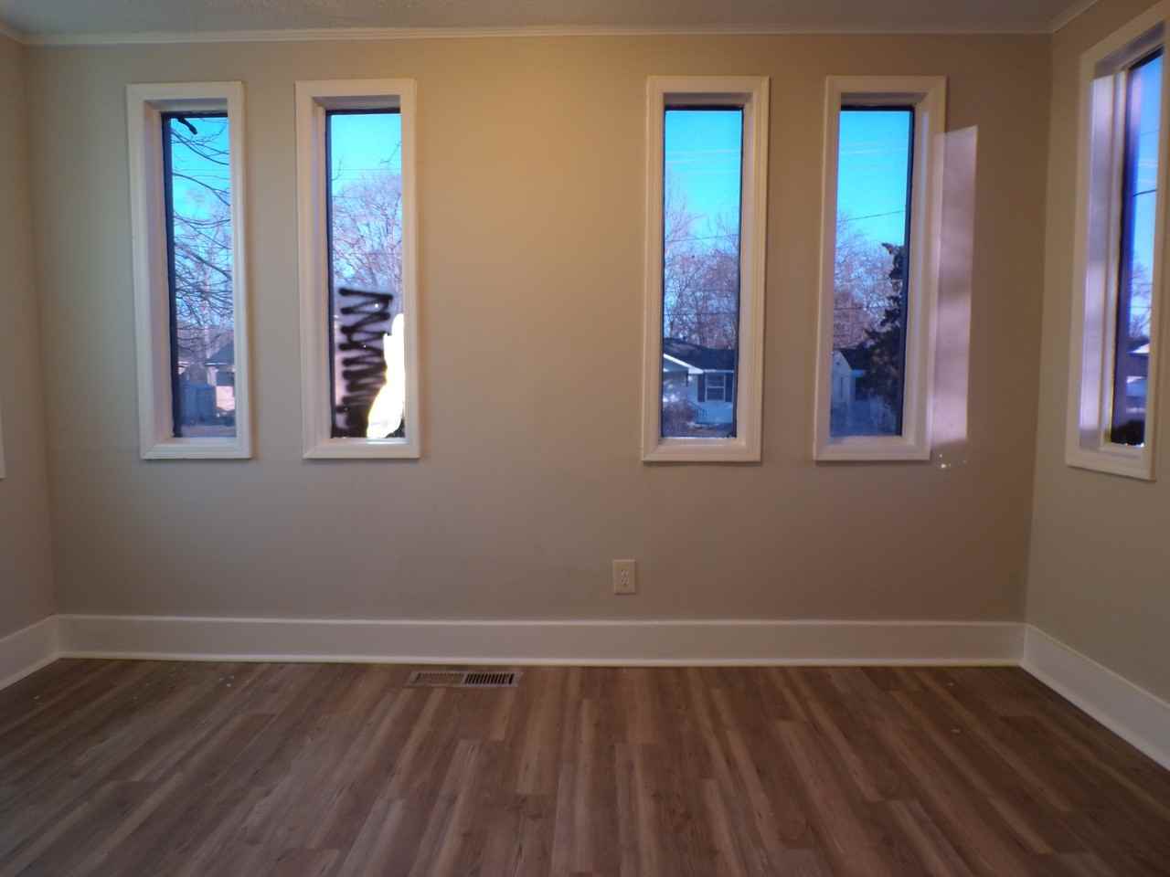 200 23rd Street Southwest #1 - Photo 6 of 21