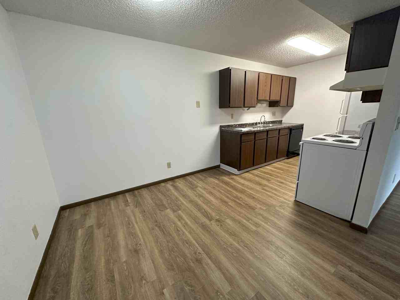 3832 Quail Pl Apt 7m - Photo 2 of 13