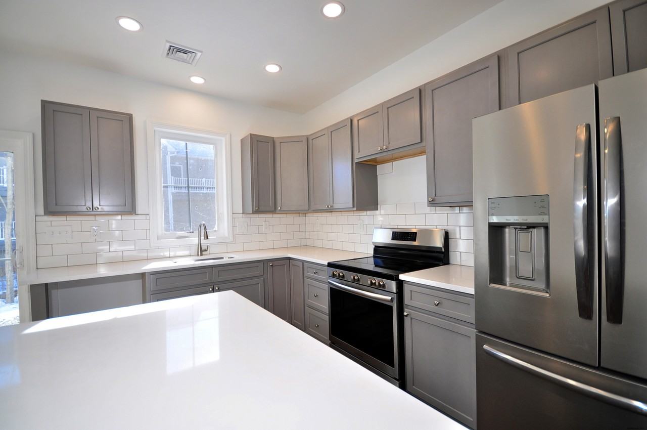 309 Main St #8 - Photo 5 of 24