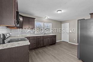 130 East Oak Street #1 - Photo 1 of 1