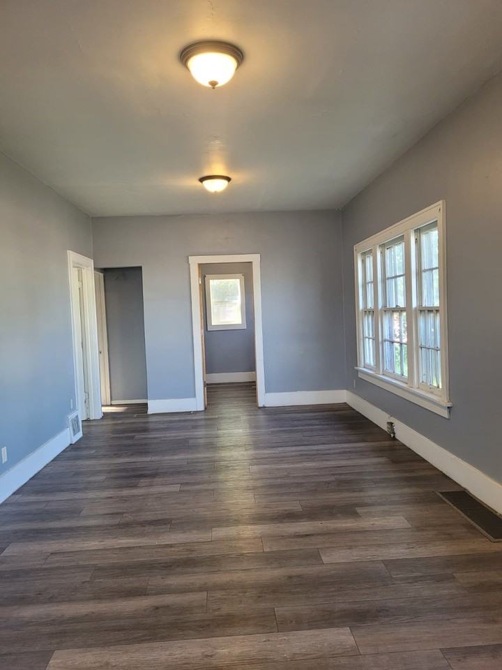 803 S Locust St #1 - Photo 3 of 21