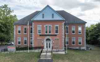 featured image of 327 Mullin Street #7