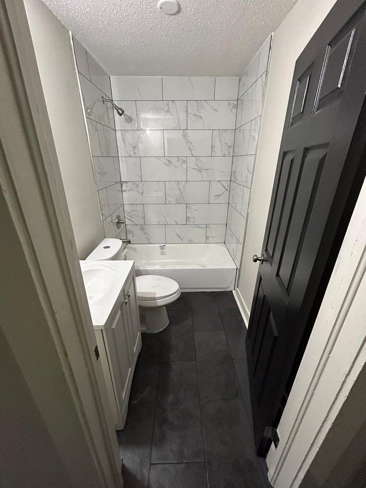 2626 Whitman Ave - Photo 6 of 12