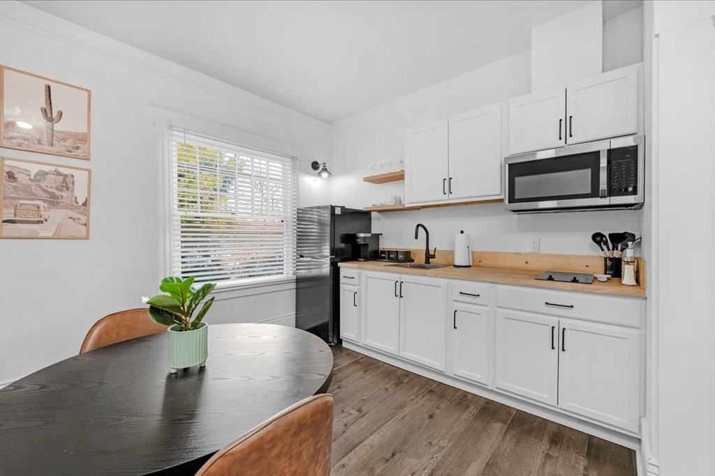 224 N Fulton St #4 - Photo 4 of 14