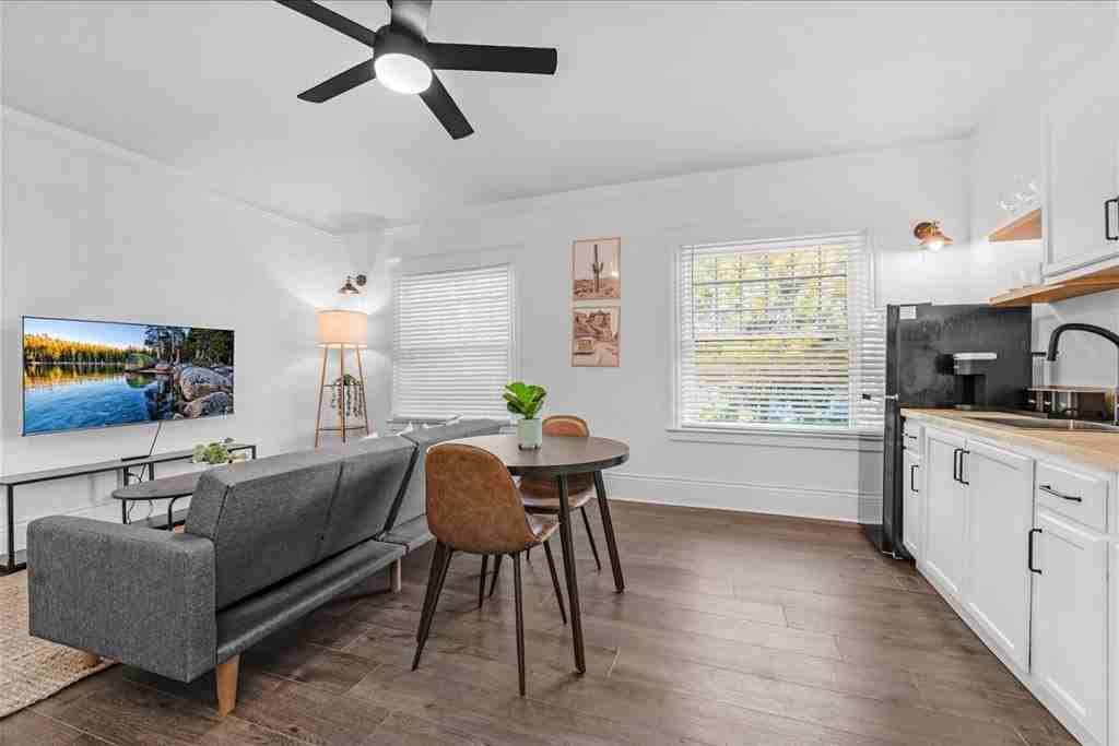 224 N Fulton St #4 - Photo 5 of 14