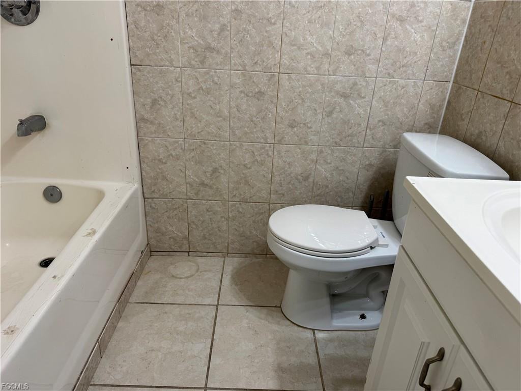 2328 Country Club Boulevard #1 - Photo 7 of 10