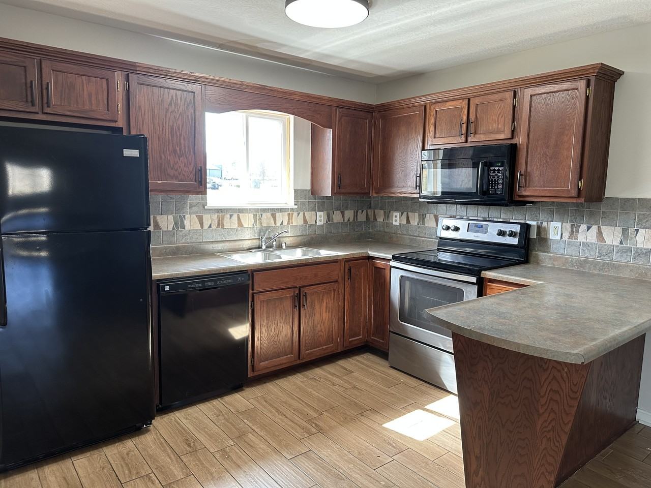 951 Pine Valley Dr #209 - Photo 4 of 9