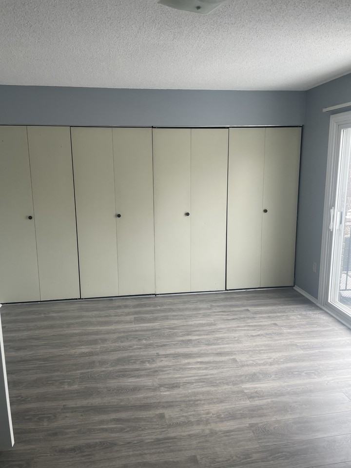 East Elmwood Avenue #24 - Photo 3 of 10