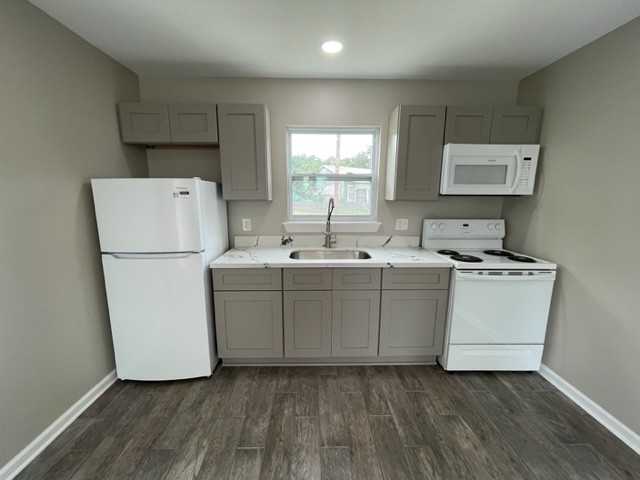 243 Magnolia Street #B - Photo 5 of 10