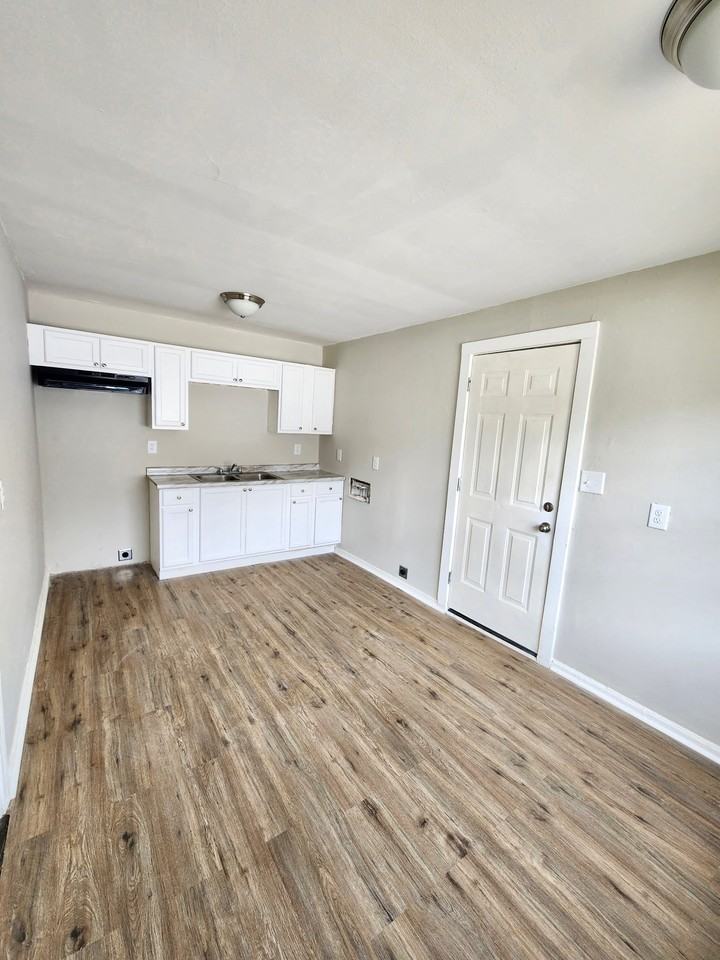 2804 32nd Way Southwest #1 - Photo 2 of 7