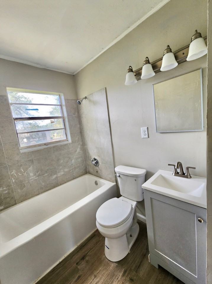 2804 32nd Way Southwest #1 - Photo 3 of 7