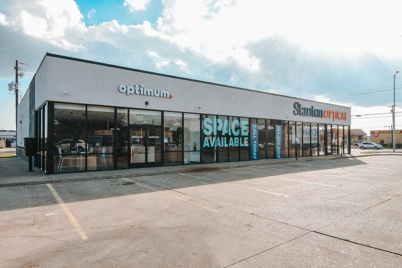 7804 North Navarro Street - Photo 2 of 5