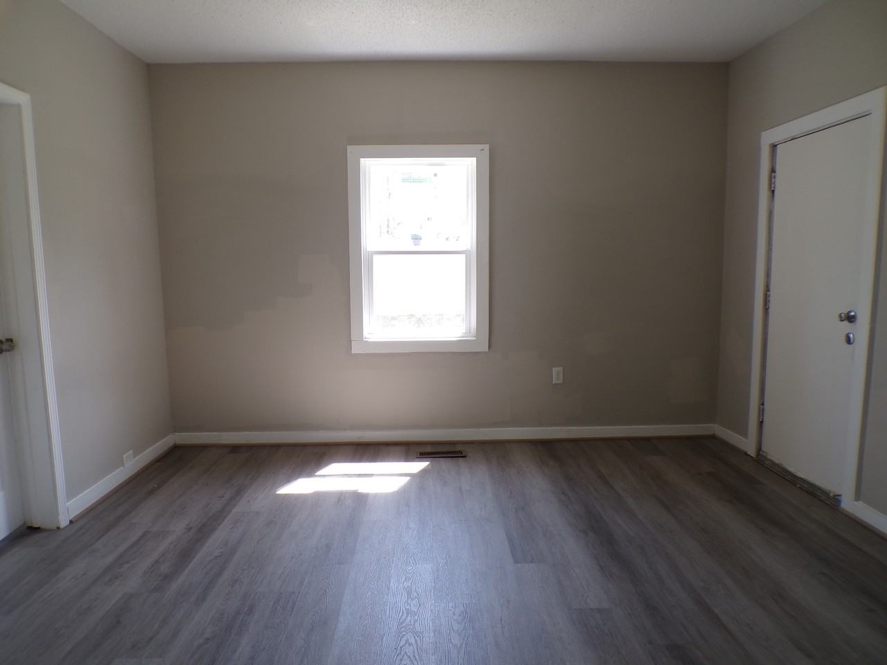 1113 Portland Street #1 - Photo 4 of 8