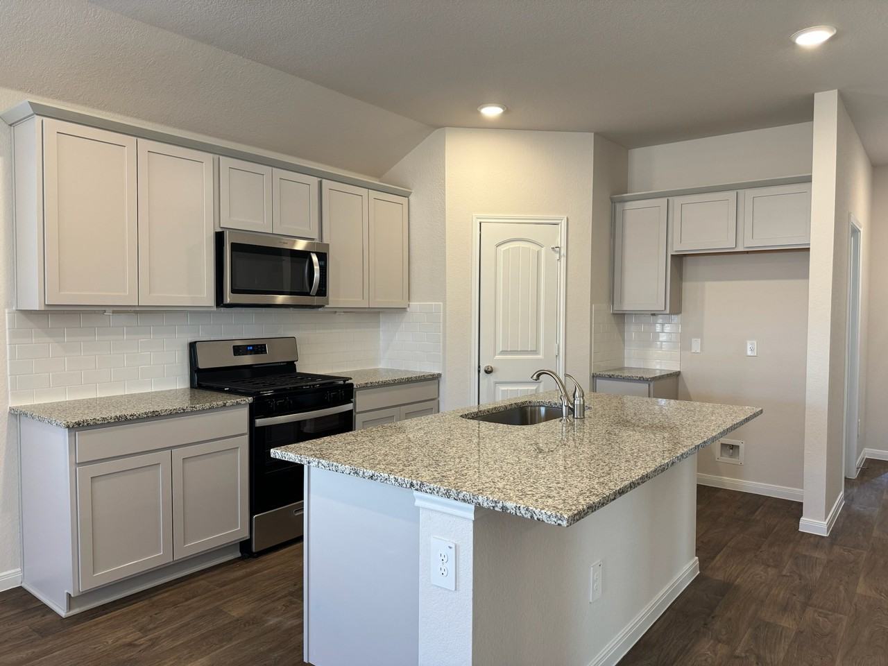 1305 Middleton Grv #1 - Photo 4 of 15