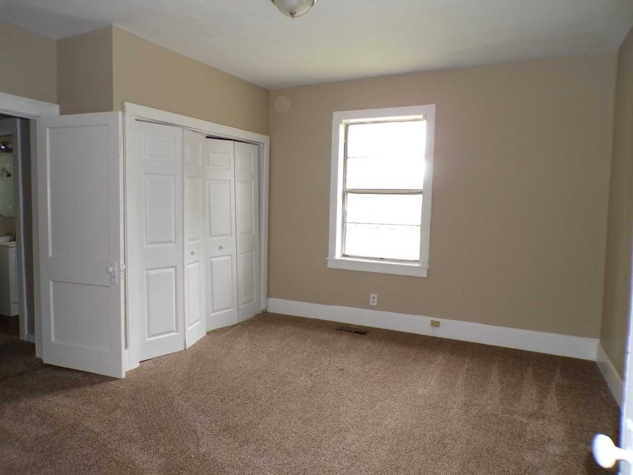 900 Center Street North #1 - Photo 7 of 10