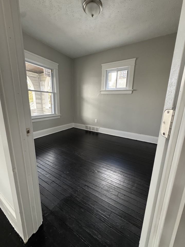 2927 East 126th Street #2 - Photo 2 of 6