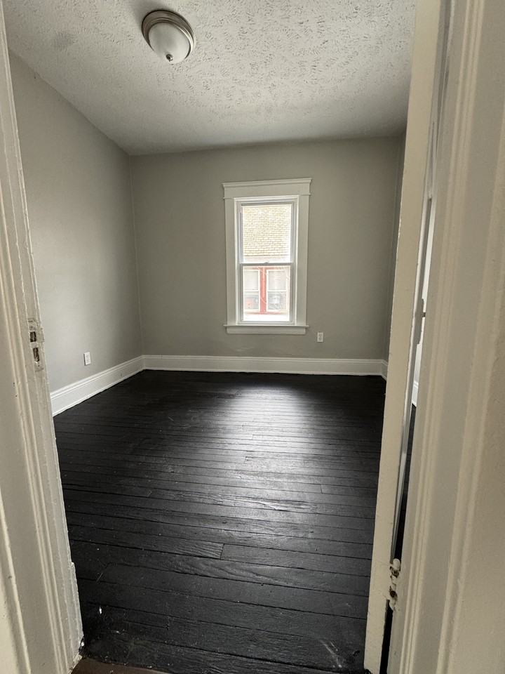 2927 East 126th Street #2 - Photo 6 of 6