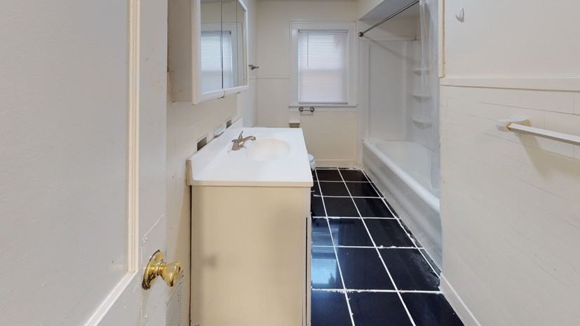 1408 East Genesee Street #1 - Photo 5 of 13