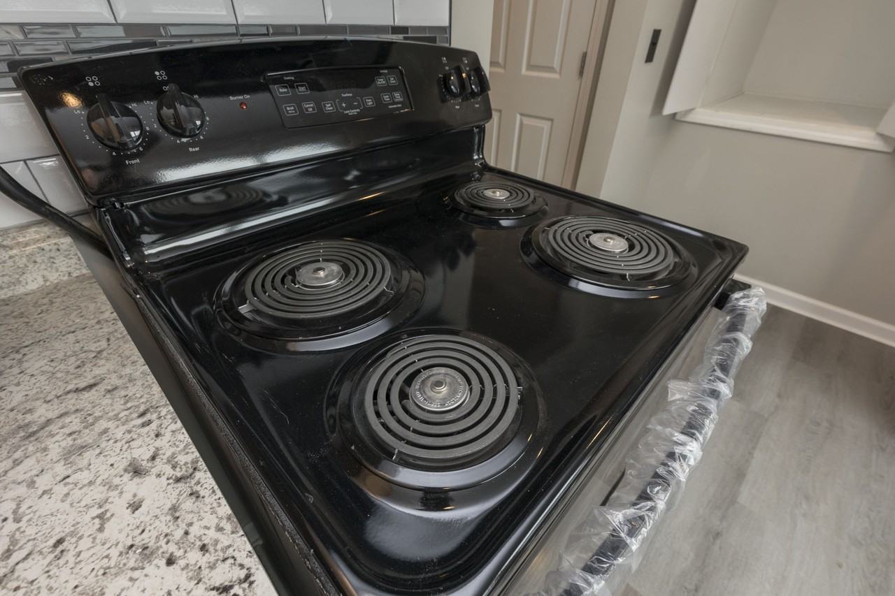 1413 Nightingale Rd #4A - Photo 3 of 25