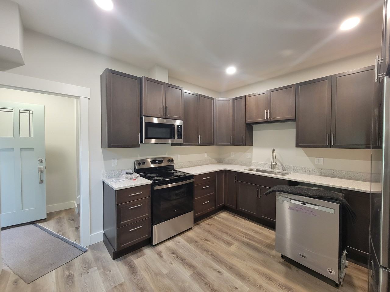 5243 19th Avenue Northeast #B - Photo 6 of 50