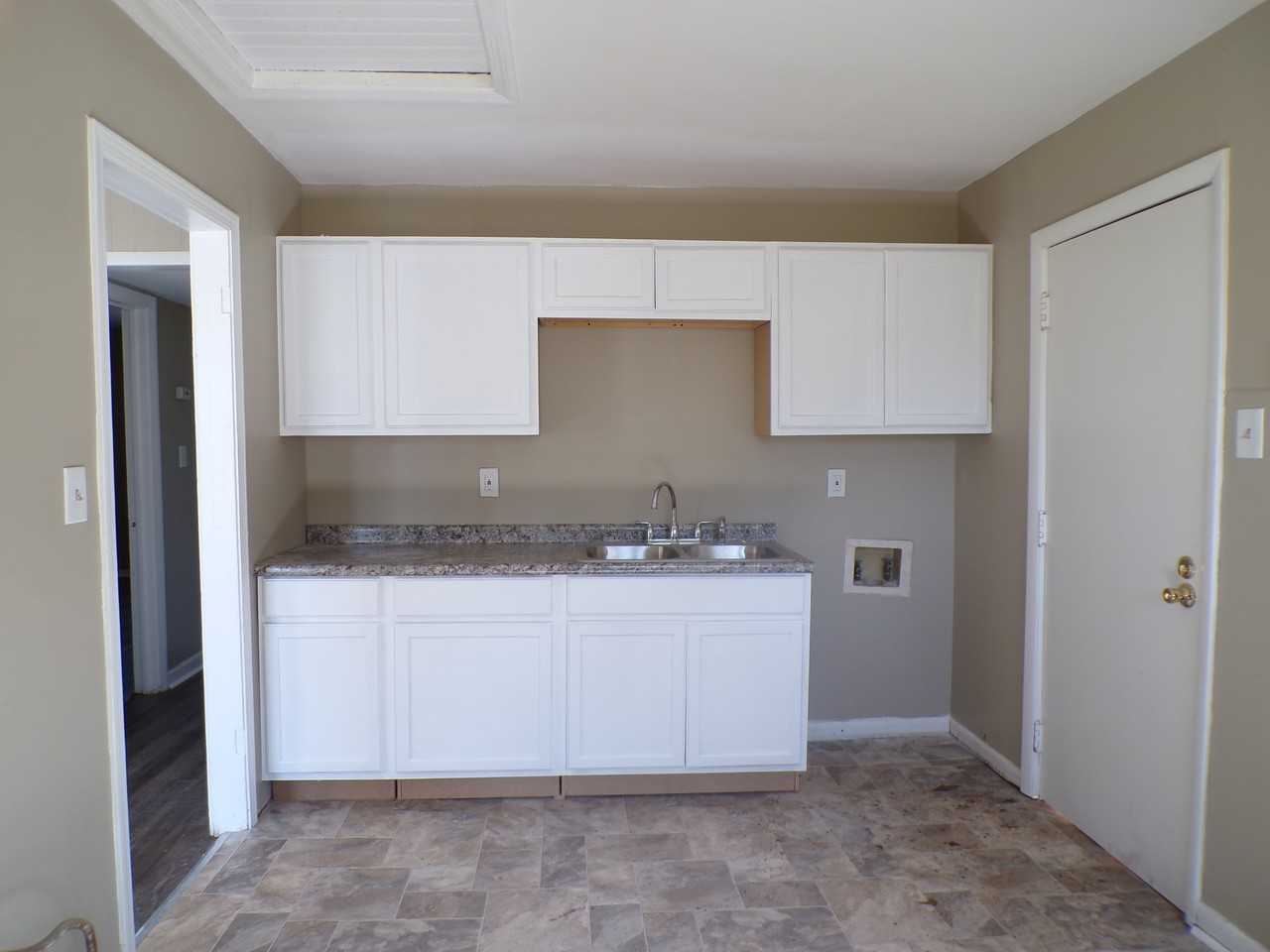 1200 33rd Street #1 - Photo 3 of 8