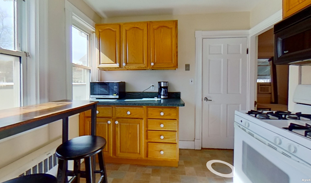 8 Eliot Avenue #C - Photo 3 of 5