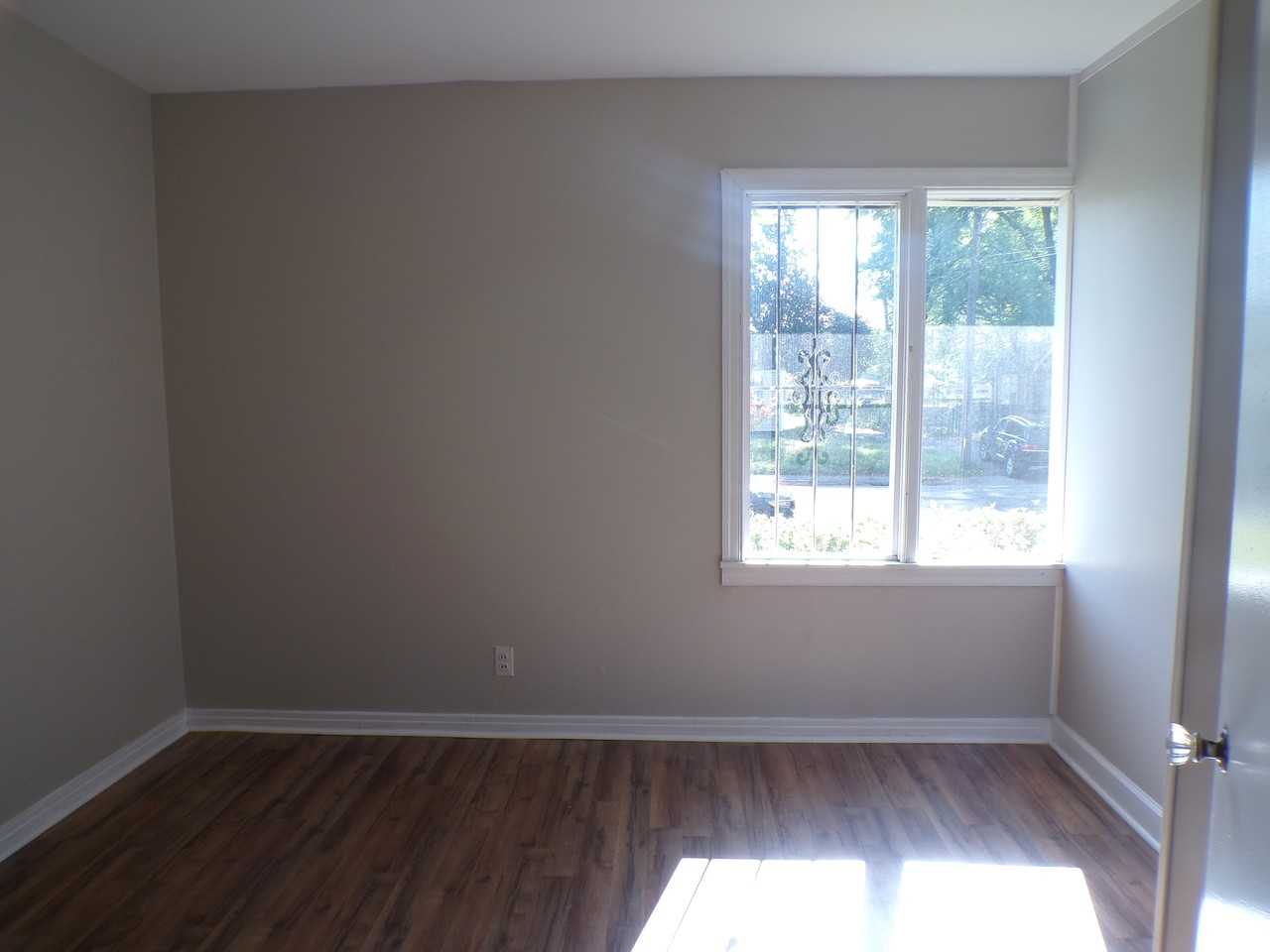 1216 17th St Sw #1 - Photo 2 of 9