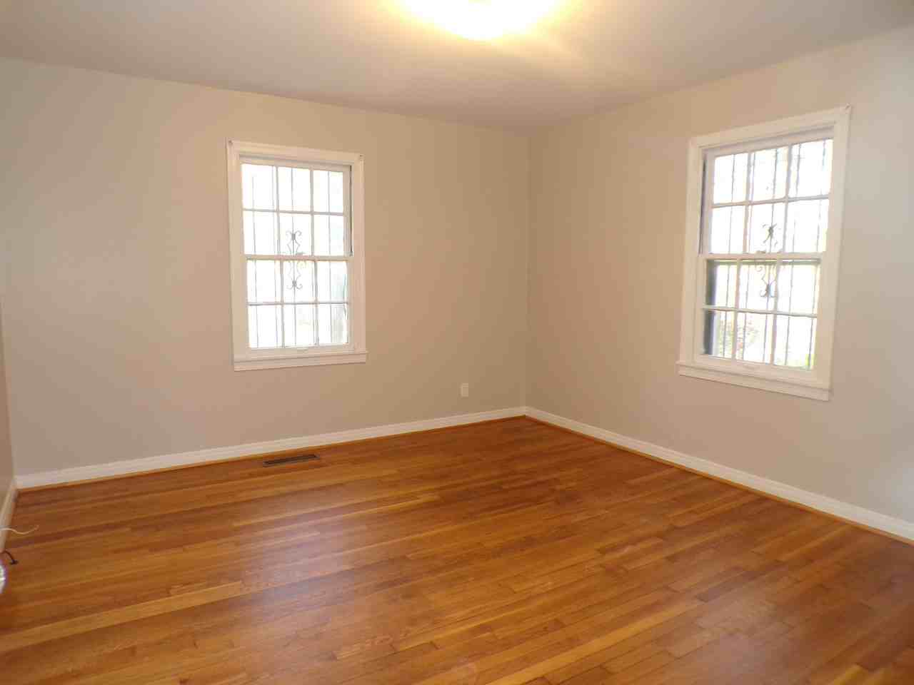 1216 17th St Sw #1 - Photo 4 of 9