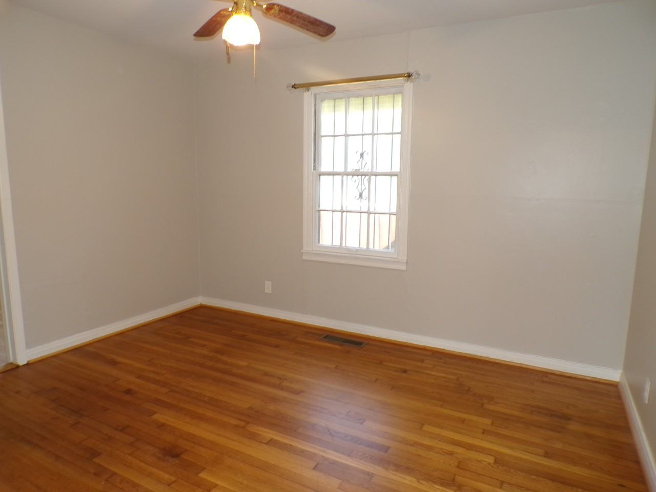 1216 17th St Sw #1 - Photo 5 of 9