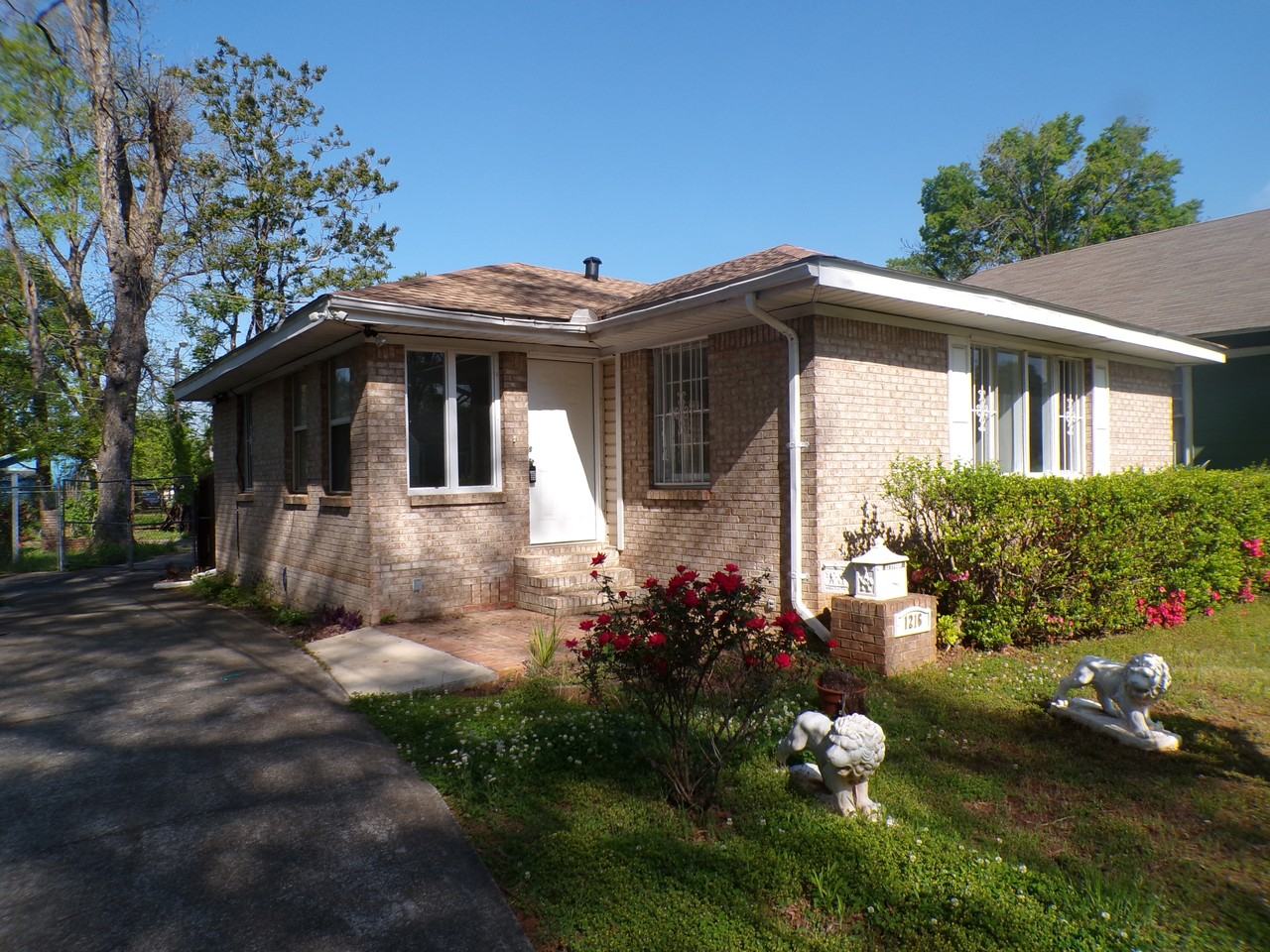 1216 17th St Sw #1 - Photo 7 of 9