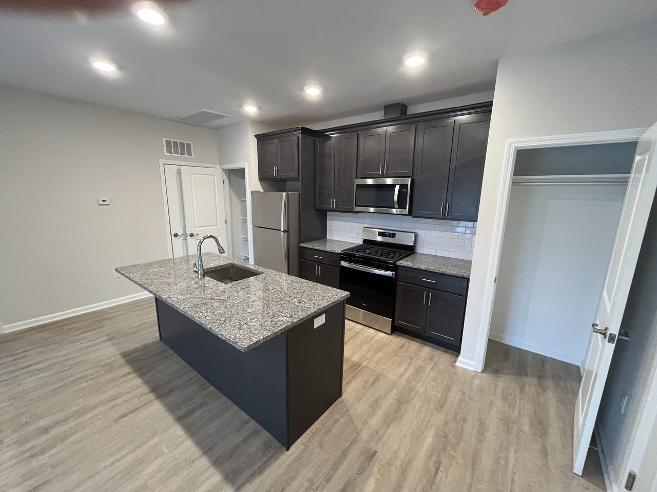 323 Tower Ridge Cir #323 - Photo 6 of 19