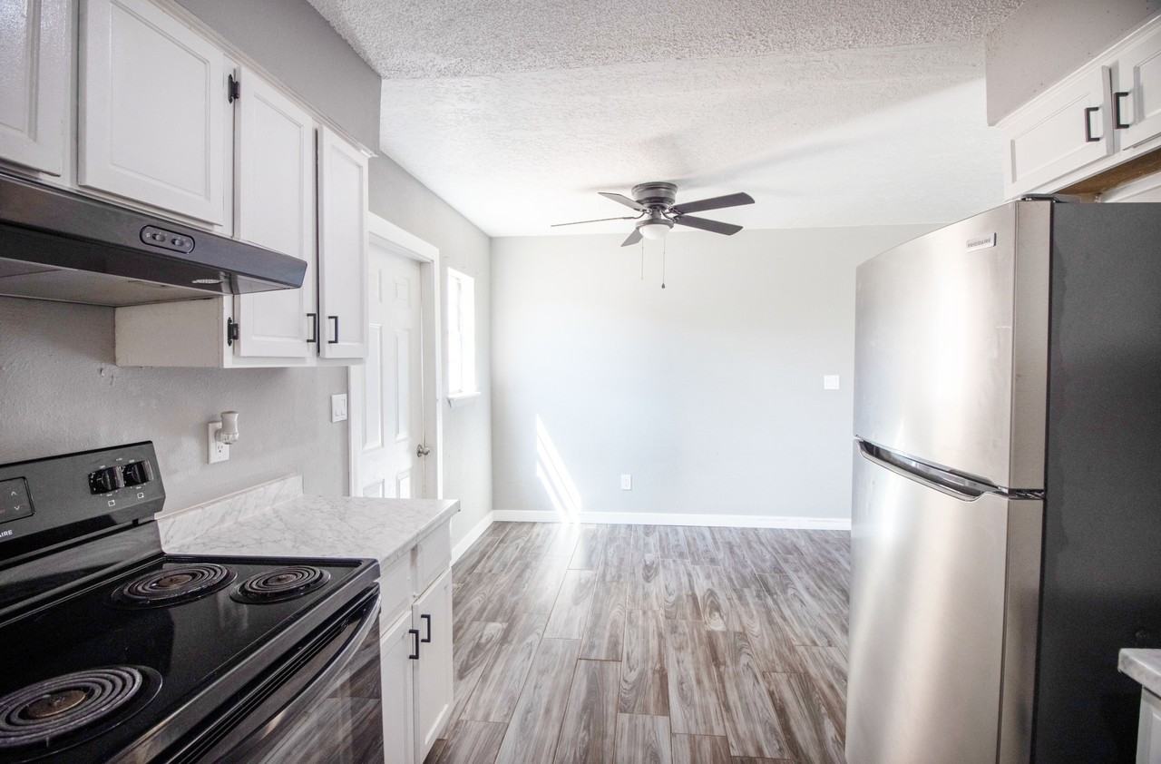 1306 Wyoming Avenue #4 - Photo 3 of 11