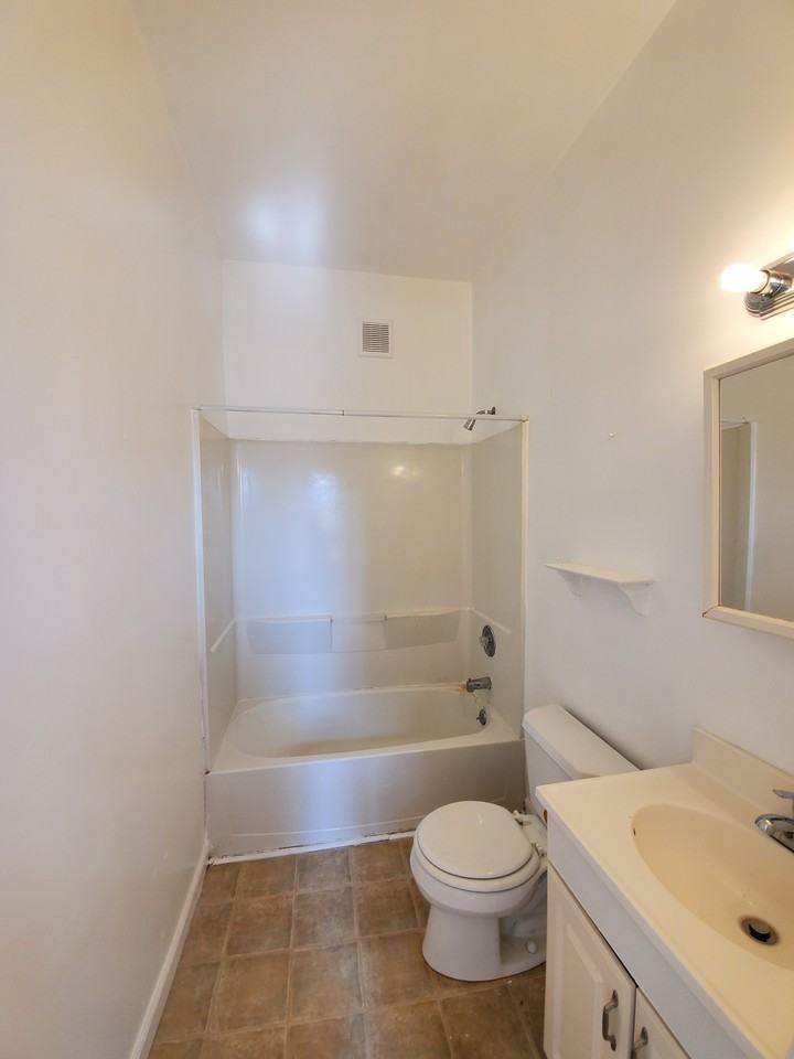 143 King George Street #1 - Photo 4 of 11