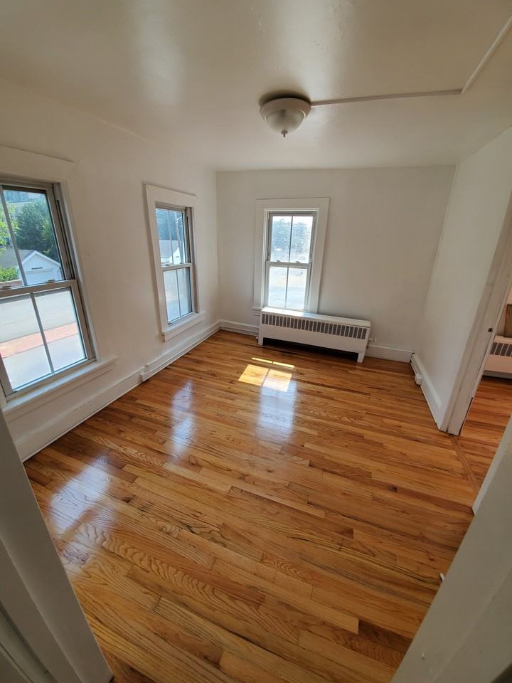 143 King George Street #1 - Photo 7 of 11