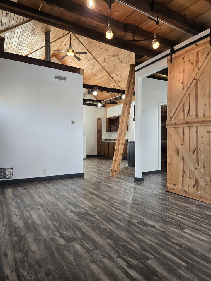 127 West Washington Avenue #A - Photo 4 of 22