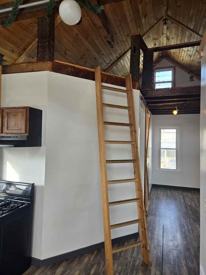 127 West Washington Avenue #A - Photo 6 of 22